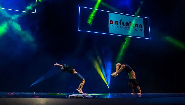 Acrobacia en Zaragoza Bailarán